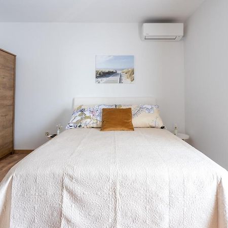 Alto 1 Studio Apartment Ровінь Екстер'єр фото