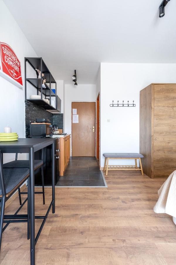 Alto 1 Studio Apartment Ровінь Екстер'єр фото