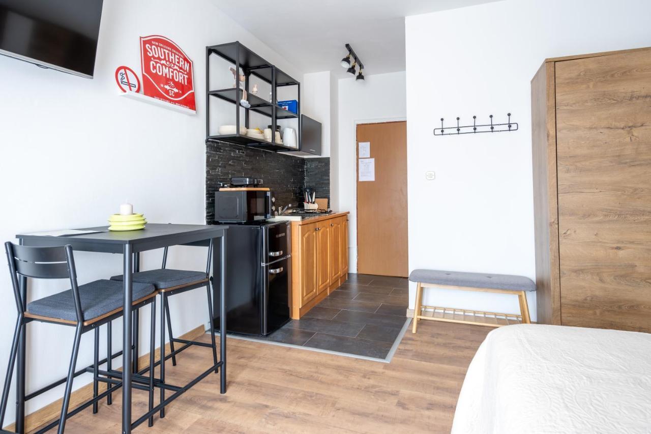 Alto 1 Studio Apartment Ровінь Екстер'єр фото